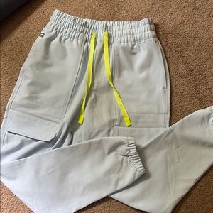 Figs open skies blue cargo joggers size XS petite
